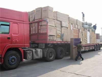 深圳至烏魯木齊物流專線 高效便捷的一站式門到門運輸服務